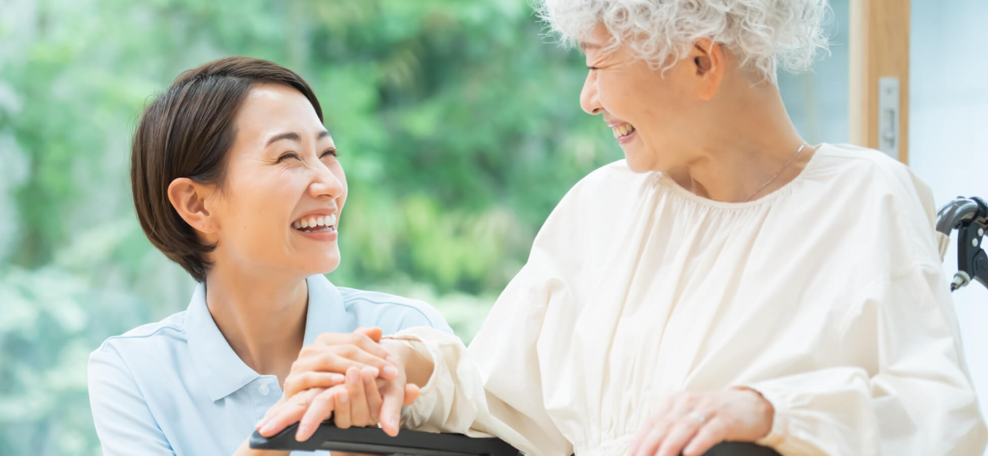 大阪の介護施設で業務用エアコンクリーニングを実施し電気代削減につながった事例イメージ